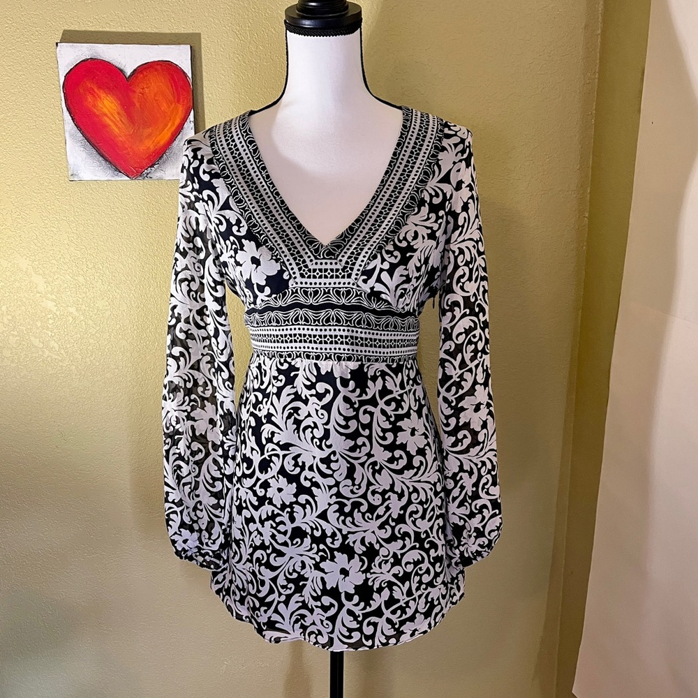 White House Black Market Tunic Top